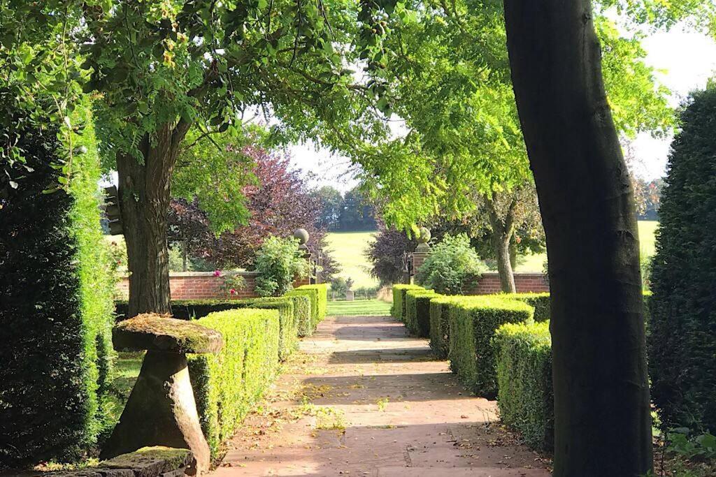 Beautiful Rural Apt, Walking Distance To Three Choirs Vineyard/Brassiere Gloucestershire Apartment Newent ภายนอก รูปภาพ