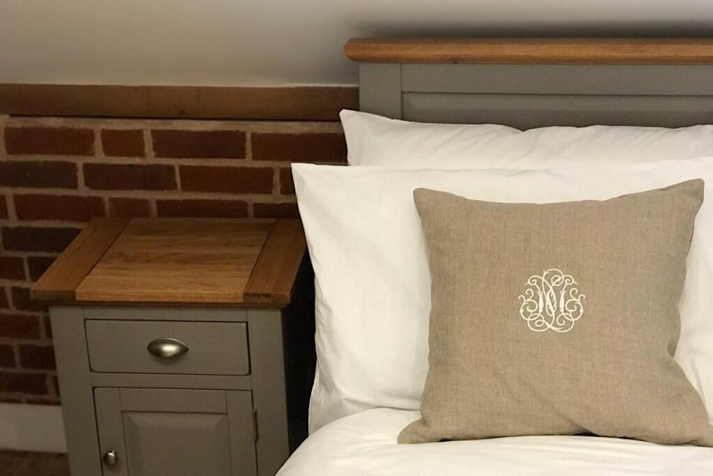 Beautiful Rural Apt, Walking Distance To Three Choirs Vineyard/Brassiere Gloucestershire Apartment Newent ภายนอก รูปภาพ