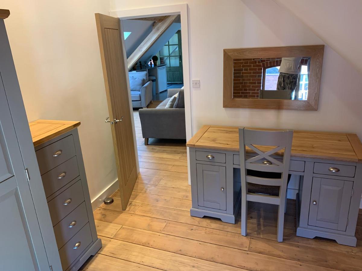 Beautiful Rural Apt, Walking Distance To Three Choirs Vineyard/Brassiere Gloucestershire Apartment Newent ภายนอก รูปภาพ